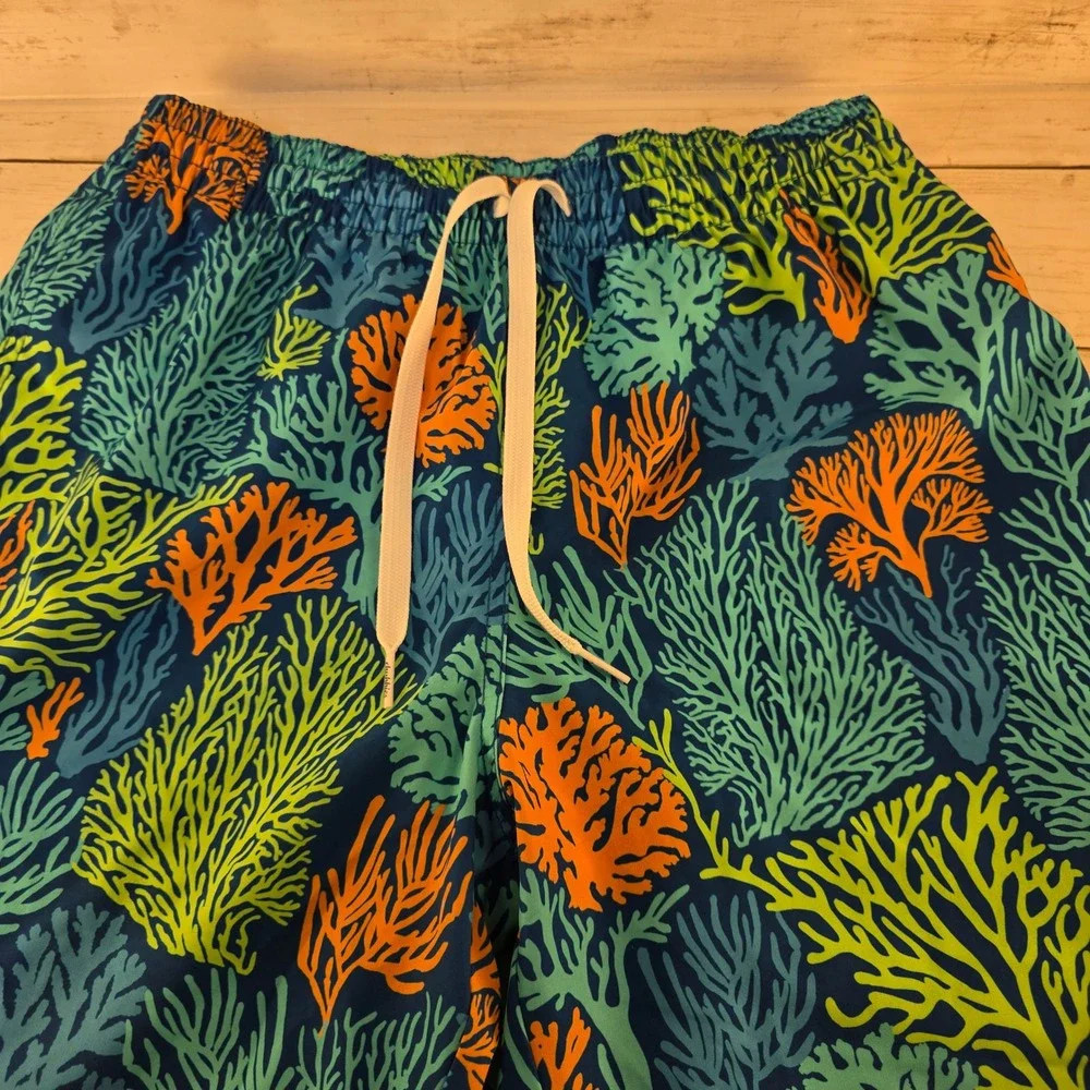 Chubbies Mens Swim Trunks Small 7 Inch Inseam Blue Green Orange Coral Reef Print